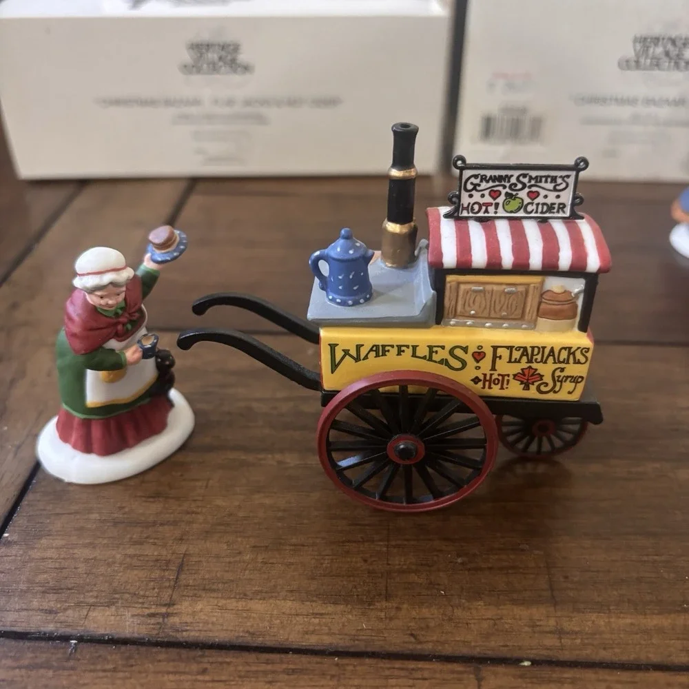 Department 56 Heritage Village Collection Christmas Bazaar Series Lot Of 4 EUC